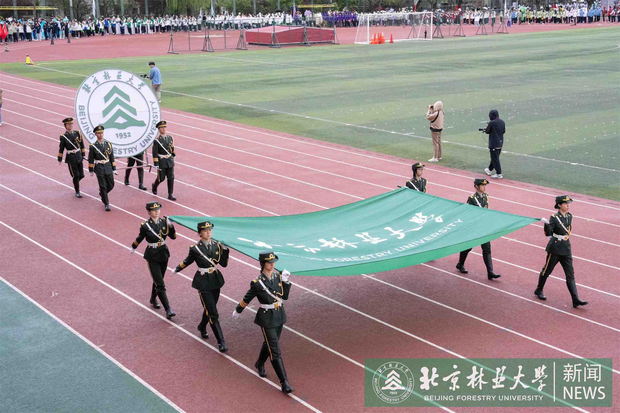 4.18运动会-3.jpg